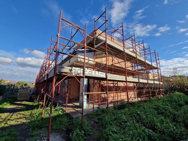 casa indipendente in vendita a Ciampino