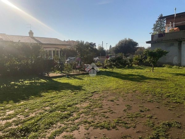 locale di sgombero in vendita a Ciampino