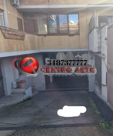 locale commerciale in vendita a Ciampino