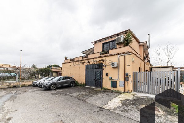 capannone in vendita a Ciampino