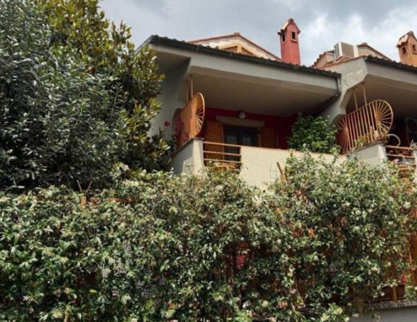 casa indipendente in vendita a Ciampino