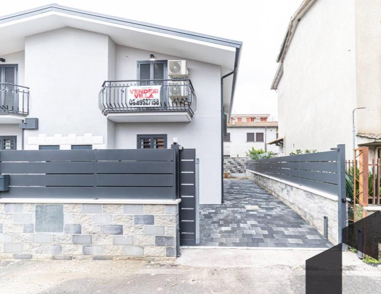 casa indipendente in vendita a Ciampino