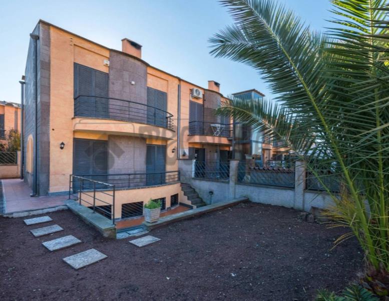 casa indipendente in vendita a Ciampino