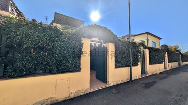 casa indipendente in vendita a Ciampino