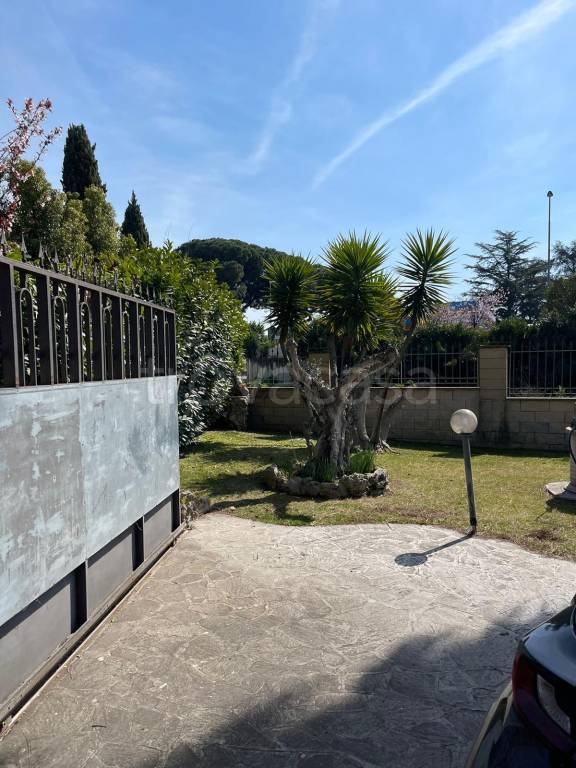 casa indipendente in vendita a Ciampino
