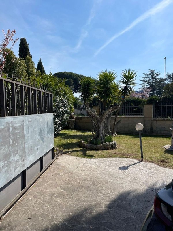 casa indipendente in vendita a Ciampino
