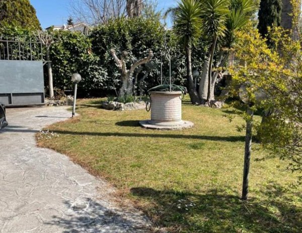 casa indipendente in vendita a Ciampino