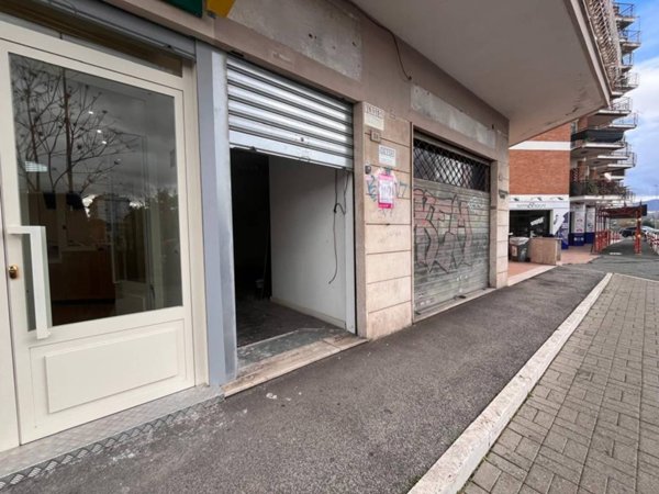 negozio in vendita a Ciampino