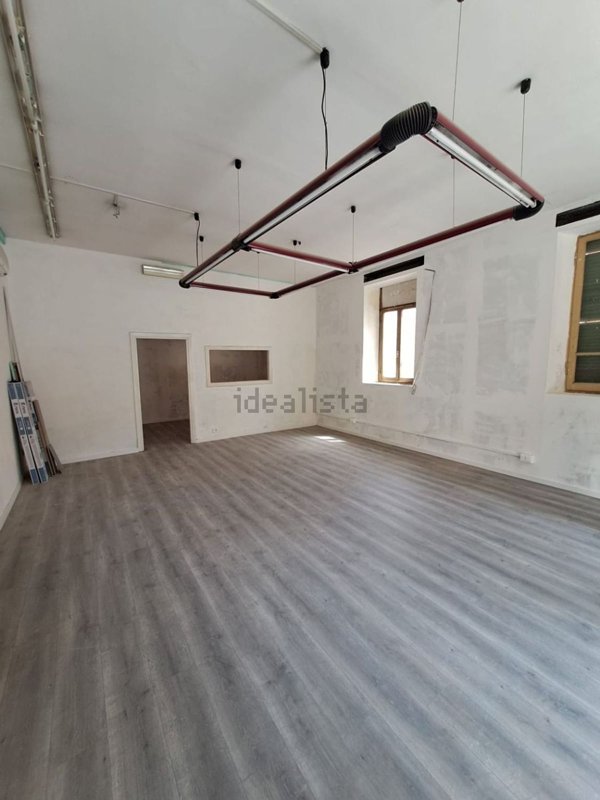 locale commerciale in vendita a Ciampino