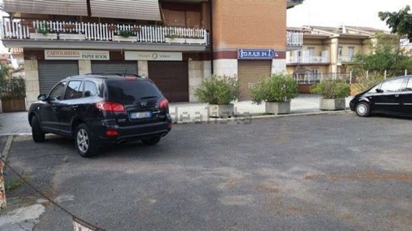 negozio in vendita a Ciampino