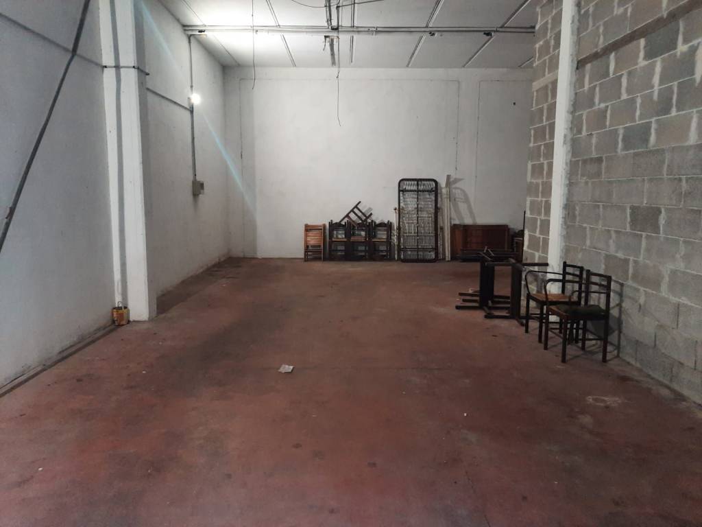 locale commerciale in vendita a Ciampino