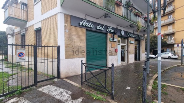 locale commerciale in vendita a Ciampino