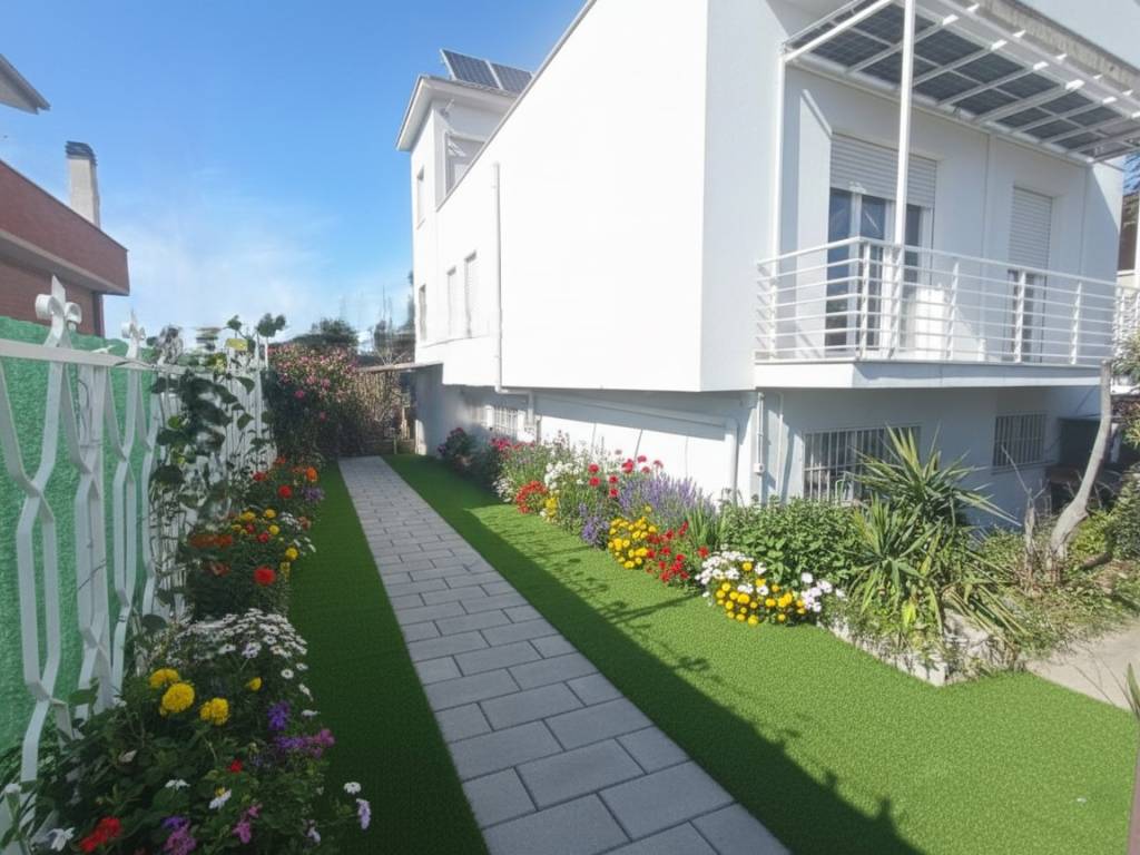 casa indipendente in vendita a Ciampino