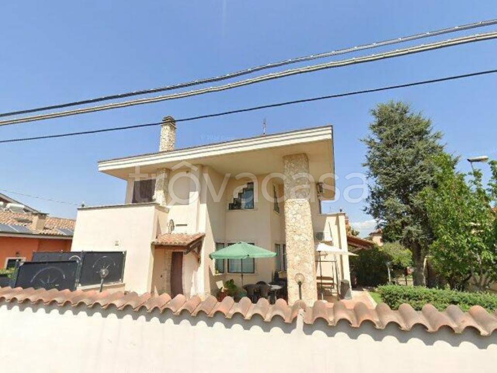 casa indipendente in vendita a Ciampino