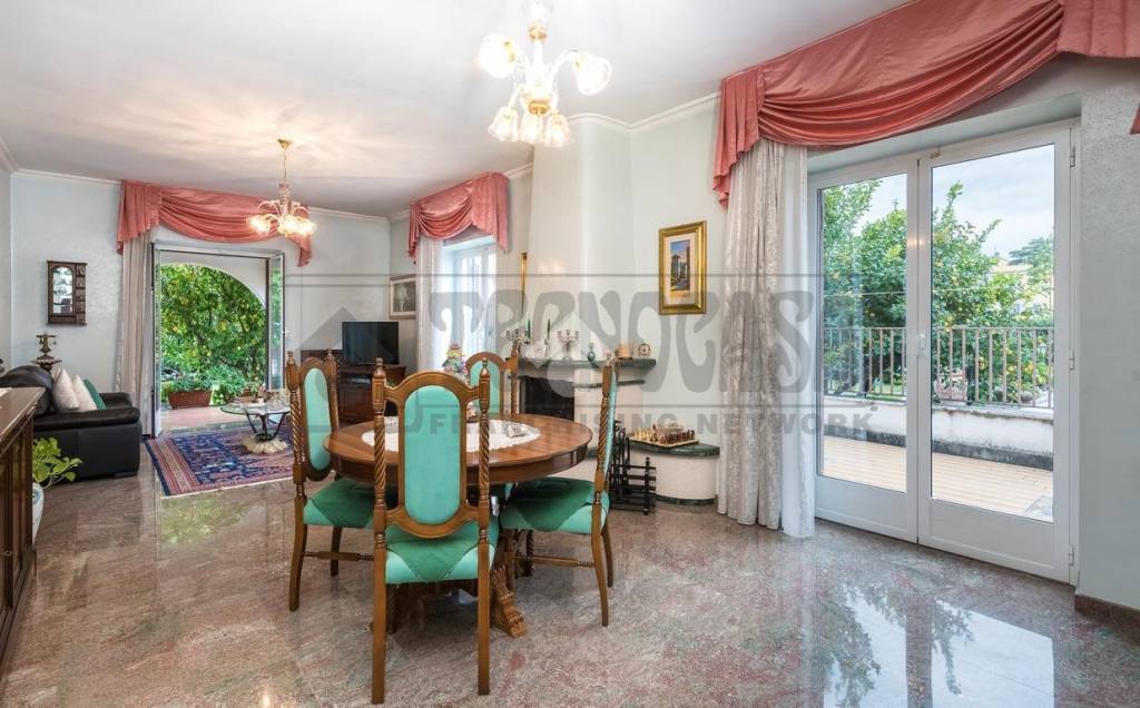 casa indipendente in vendita a Ciampino