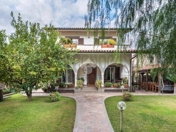 casa indipendente in vendita a Ciampino