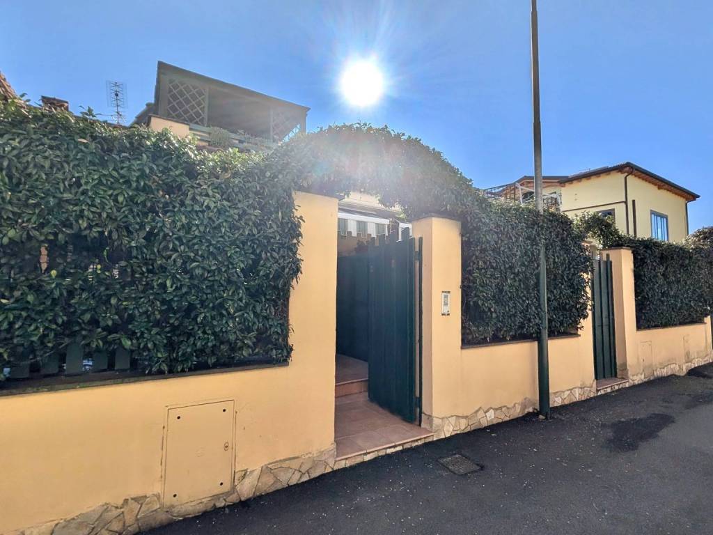 casa indipendente in vendita a Ciampino
