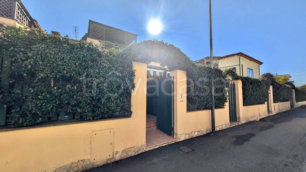 casa indipendente in vendita a Ciampino