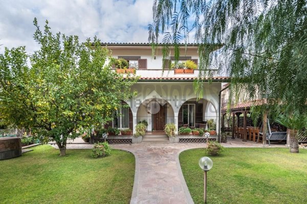 casa indipendente in vendita a Ciampino