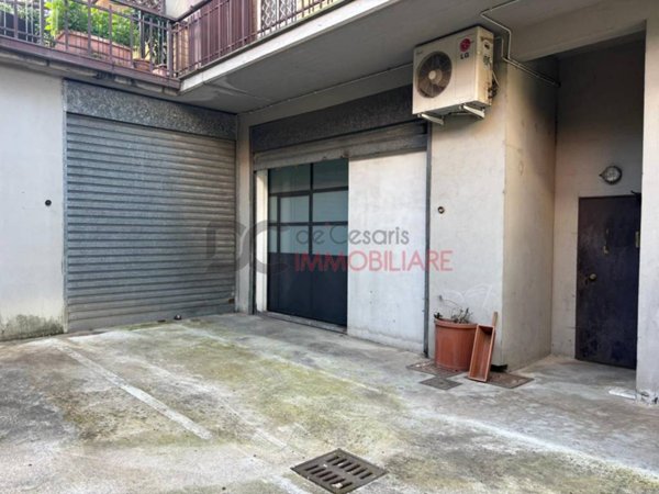 locale commerciale in vendita a Ciampino
