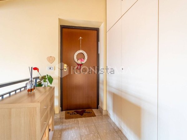appartamento in vendita a Ciampino in zona Acqua Sotterra