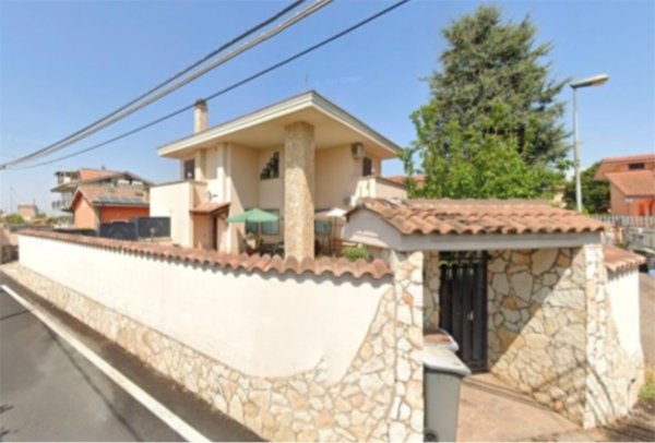 casa indipendente in vendita a Ciampino