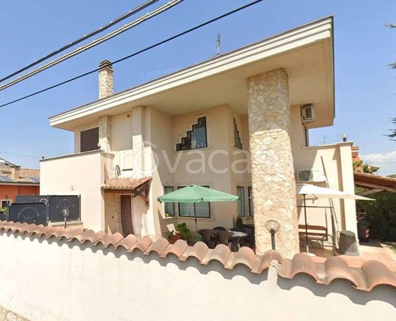 casa indipendente in vendita a Ciampino