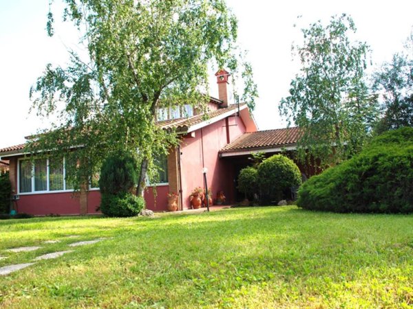 casa indipendente in vendita a Ciampino