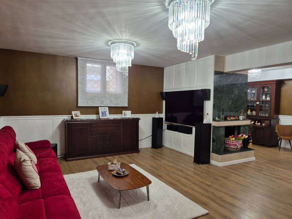 casa indipendente in vendita a Ciampino