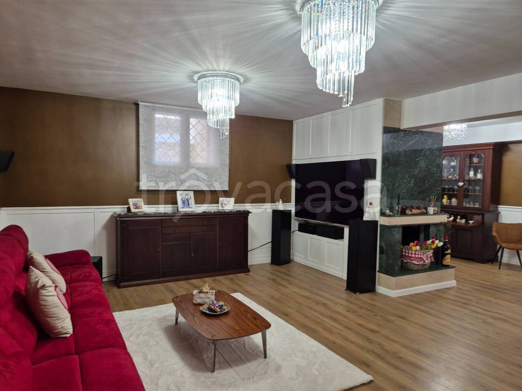 casa indipendente in vendita a Ciampino