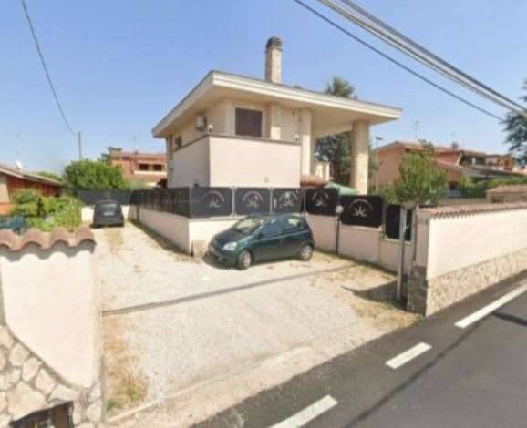 casa indipendente in vendita a Ciampino