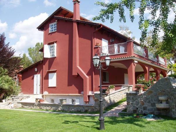 casa indipendente in vendita a Ciampino