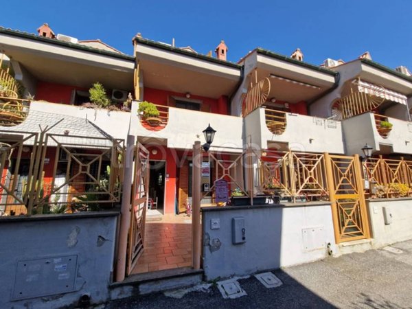 casa indipendente in vendita a Ciampino