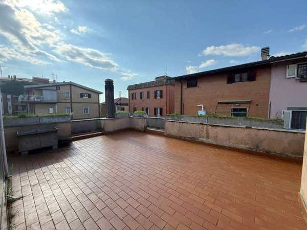 casa indipendente in vendita a Ciampino