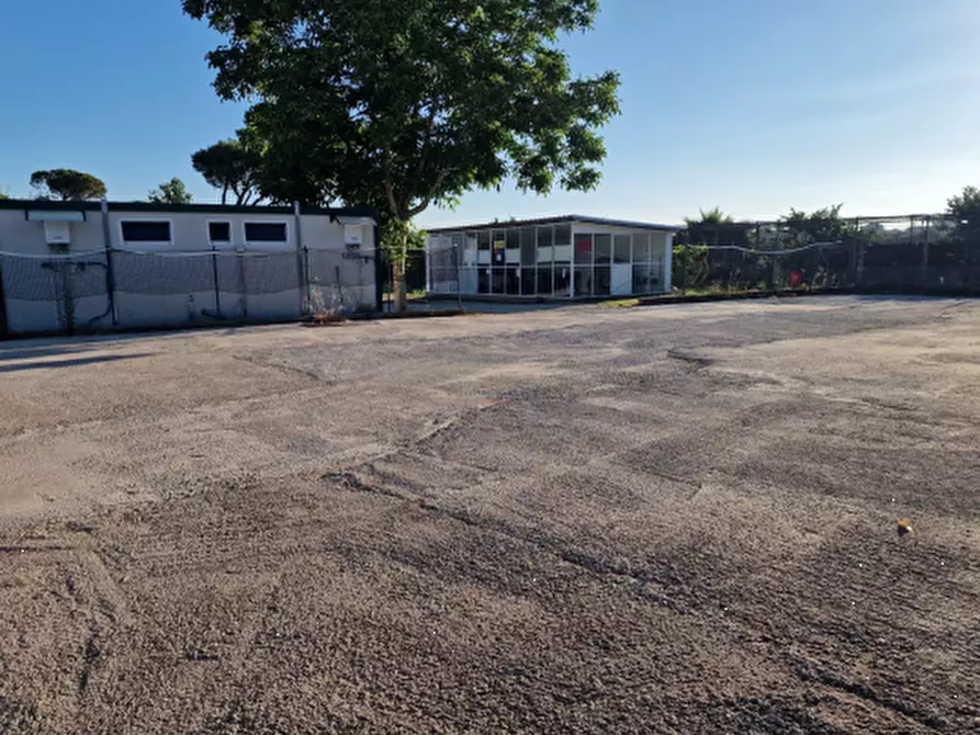 locale di sgombero in vendita a Ciampino