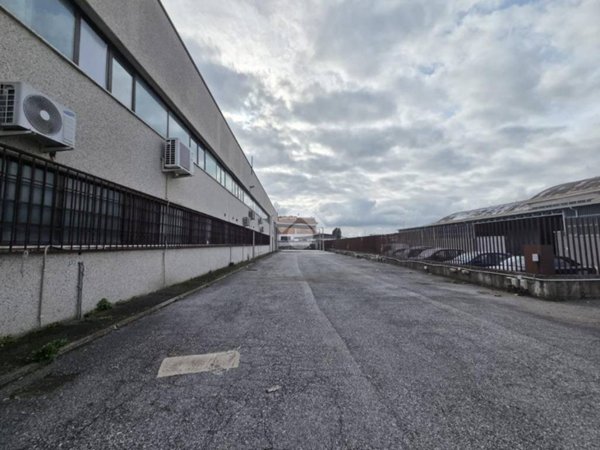 capannone in vendita a Ciampino