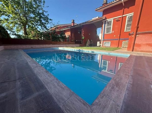 casa indipendente in vendita a Ciampino
