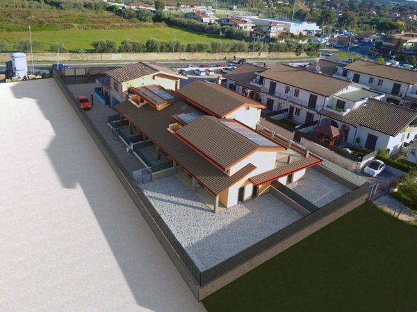 casa indipendente in vendita a Ciampino