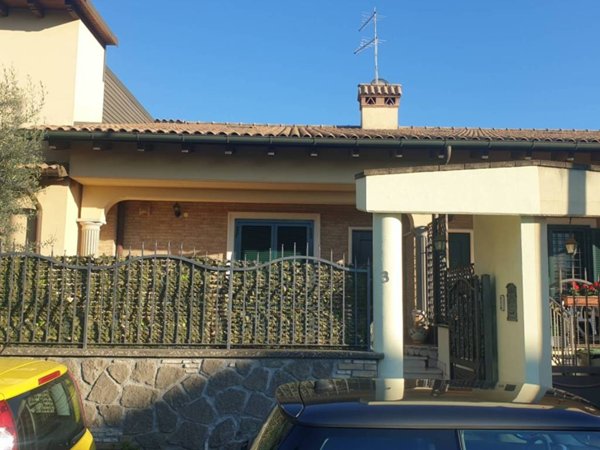 casa indipendente in vendita a Ciampino