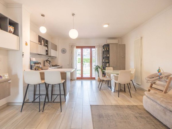 casa indipendente in vendita a Ciampino