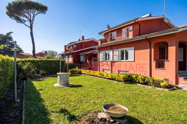 casa indipendente in vendita a Ciampino