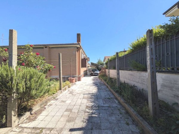 casa indipendente in vendita a Ciampino