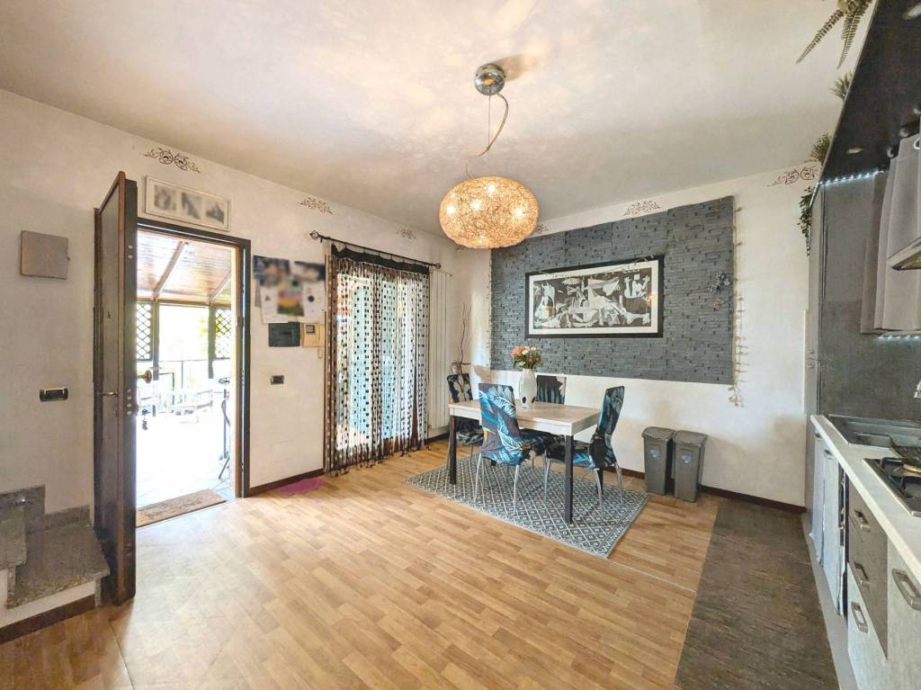 casa indipendente in vendita a Ciampino