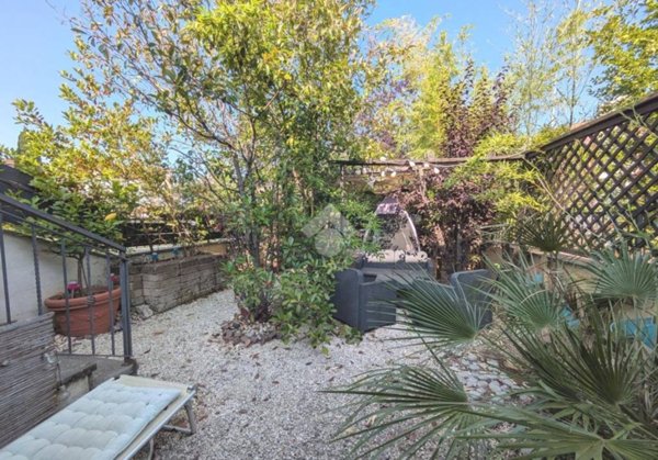 casa indipendente in vendita a Ciampino