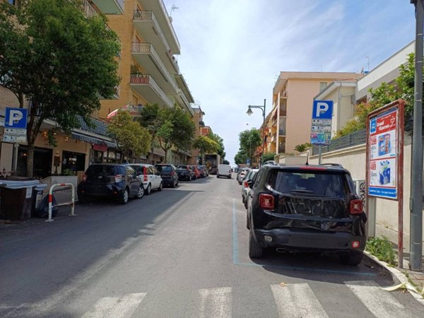 negozio in vendita a Ciampino