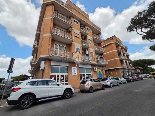 ufficio in vendita a Ciampino