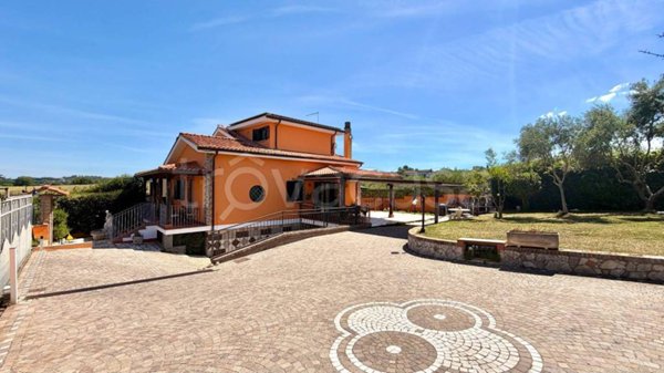 casa indipendente in vendita a Ciampino