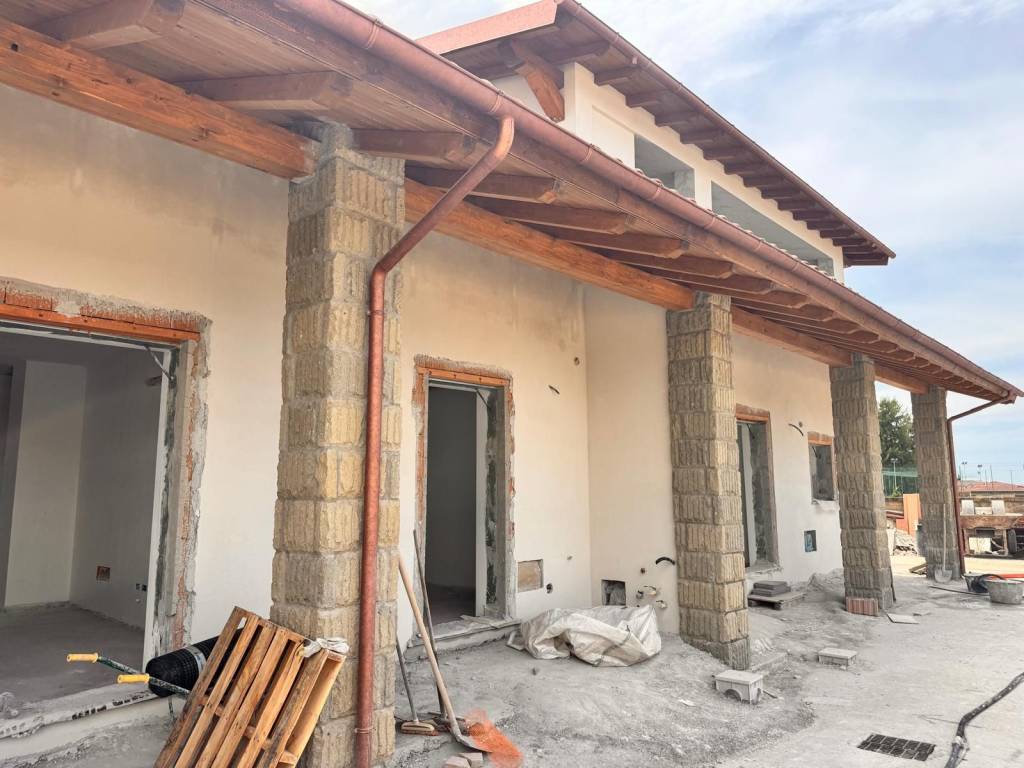 casa indipendente in vendita a Ciampino