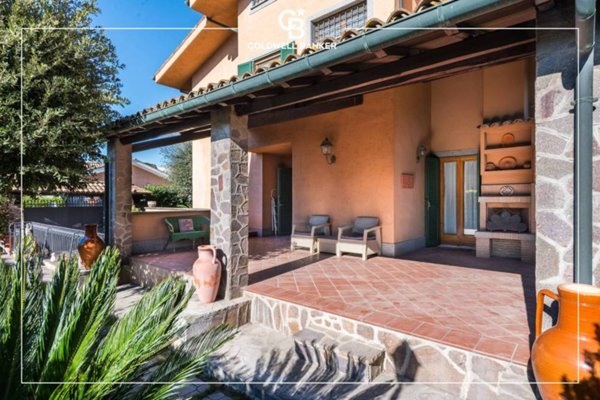 casa indipendente in vendita a Ciampino