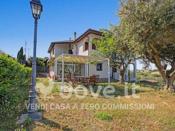 casa indipendente in vendita a Ciampino